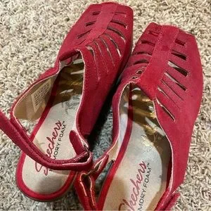 Skechers trapezoid red hotsell